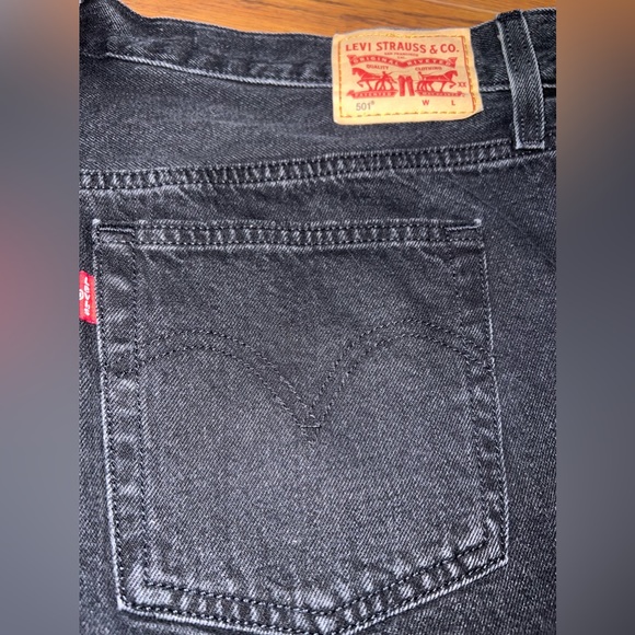 Black Levi button up shorts size W34 - Picture 3 of 4